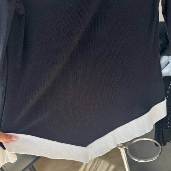 Womans Inc Long Sleeve Top with point - Picture 3 of 7